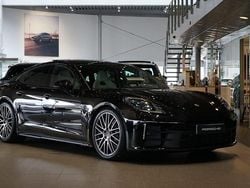 Svart Begagnad 2024 Porsche Panamera 4 Sedan | 1 295 000 kr (Superpris)