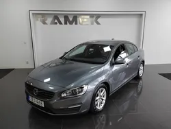 Grå Begagnad 2018 Volvo S60 Kinetic Sedan | 169 000 kr (Marknadspris)