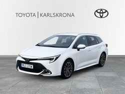Vit Begagnad 2024 Toyota Corolla Style Kombi | 309 000 kr (Marknadspris)