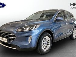 Blå (blue) Begagnad 2022 Ford Kuga Titanium SUV | 269 900 kr (Marknadspris)