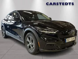 Svart Begagnad 2021 Ford Mustang Mach-E Standard Range SUV | 389 900 kr (Bra pris)