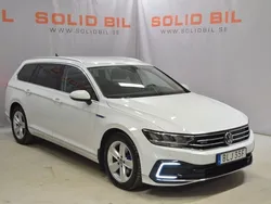 Vit Begagnad 2021 VW Passat GTE Kombi | 228 800 kr (Marknadspris)