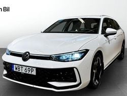 Vit Begagnad 2024 VW Passat R-line Kombi | 469 900 kr