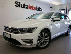 Vit Begagnad 2016 VW Passat GTE Kombi | 189 800 kr (Marknadspris)
