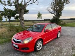 Röd Begagnad 2008 Opel Vectra OPC Halvkombi | 21 900 kr