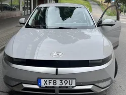 Grå Begagnad 2022 Hyundai Ioniq 5 Advanced SUV | 380 000 kr