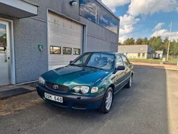 Grön Begagnad 2000 Toyota Corolla Sedan | 24 900 kr