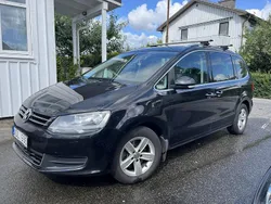 Svart Begagnad 2013 VW Sharan Minibuss | 95 000 kr (Superpris)