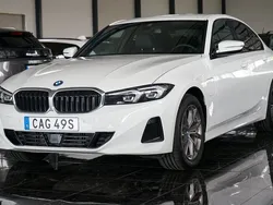 Vit Begagnad 2023 BMW 330e Sport Line Sedan | 419 500 kr