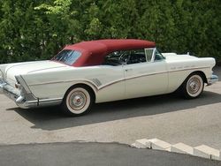 Vit Begagnad 1957 Buick Roadmaster Cab | 995 000 kr