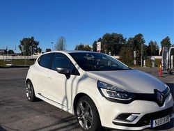Vit Begagnad 2017 Renault Clio IV GT-Line Halvkombi | 120 000 kr (Marknadspris)