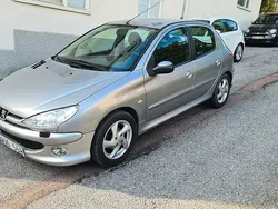 Silver Begagnad 2005 Peugeot 206 Halvkombi | 15 900 kr (Marknadspris)
