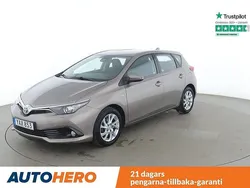 Brun Begagnad 2015 Toyota Auris Hybrid Active Halvkombi | 174 000 kr (Marknadspris)