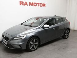 Grå Begagnad 2019 Volvo V40 R-Design Kombi | 194 800 kr (Marknadspris)