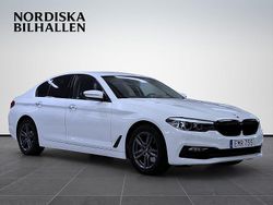 Vit Begagnad 2018 BMW 520 Sport Line Sedan | 229 795 kr (Bra pris)