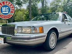 Begagnad 1990 Lincoln Town Car Sedan | 99 000 kr