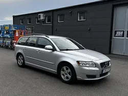 Grå Begagnad 2011 Volvo V50 Kombi | 27 000 kr (Marknadspris)