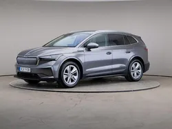 Grå Begagnad 2023 Skoda Enyaq iV SUV | 379 000 kr (Marknadspris)