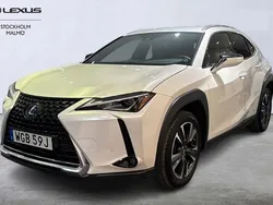 Vit Begagnad 2022 Lexus UX 250h SUV | 319 000 kr (Marknadspris)