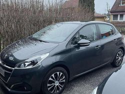 Grå Begagnad 2016 Peugeot 208 Halvkombi | 69 000 kr (Marknadspris)