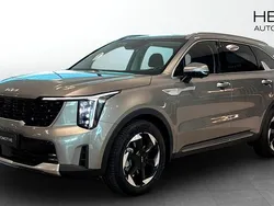 Ny 2025 Kia Sorento Advance SUV | 628 251 kr (Marknadspris)