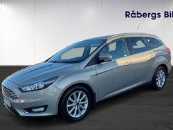 Grå Begagnad 2016 Ford Focus Titanium Kombi | 109 800 kr (Dyr)