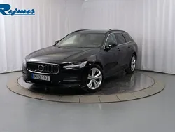 Svart Begagnad 2022 Volvo V90 Momentum Kombi | 329 800 kr (Marknadspris)