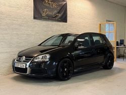 Svart Begagnad 2006 VW Golf V R Halvkombi | 109 900 kr