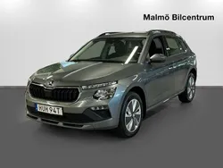Grå Begagnad 2024 Skoda Kamiq Selection SUV | 259 900 kr (Marknadspris)