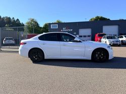 Vit Begagnad 2018 Alfa Romeo Giulia Super Sedan | 209 900 kr (Marknadspris)