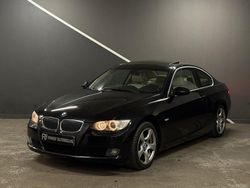 Svart Begagnad 2008 BMW 325 Comfort Edition Sportkupé | 99 900 kr (Marknadspris)