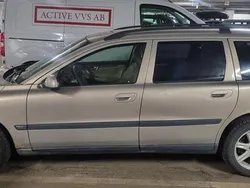Brun Begagnad 2003 Volvo V70 Business Edition Kombi | 12 000 kr (Superpris)