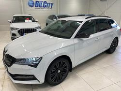 Vit Begagnad 2023 Skoda Superb Kombi | 379 900 kr (Marknadspris)