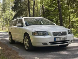 Vit Begagnad 2007 Volvo V70 Kinetic Kombi | 58 500 kr