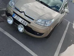 Brun Begagnad 2008 Citroën C4 Halvkombi | 27 000 kr (Marknadspris)