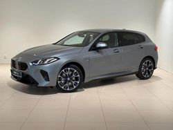 Grå Begagnad 2025 BMW 120 M Sport Halvkombi | 389 000 kr