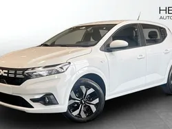 Vit (white) Ny 2025 Dacia Sandero Expression Halvkombi | 219 900 kr (Marknadspris)