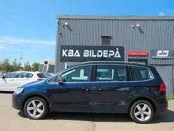 Mörkblå (blå) Begagnad 2012 VW Sharan Minibuss | 109 900 kr (Marknadspris)