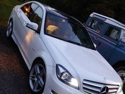 Vit Begagnad 2012 Mercedes C220 Avantgarde Sedan | 150 000 kr (Dyr)