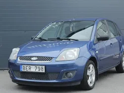 Blå Begagnad 2008 Ford Fiesta Halvkombi | 27 500 kr (Marknadspris)