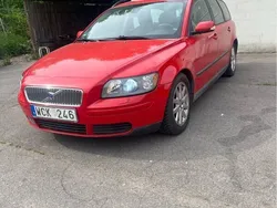 Röd Begagnad 2005 Volvo V50 Kombi | 20 000 kr (Marknadspris)