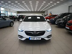Vit Begagnad 2017 Opel Insignia Business Kombi | 149 900 kr (Marknadspris)