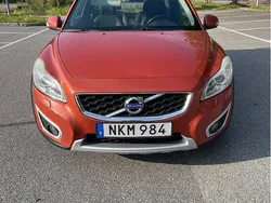 Orange Begagnad 2011 Volvo C30 Momentum Halvkombi | 60 000 kr (Marknadspris)