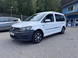 Vit Begagnad 2017 VW Caddy Maxi Life Life Minibuss | 139 900 kr (Marknadspris)
