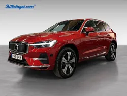 Röd Begagnad 2023 Volvo XC60 Plus SUV | 533 900 kr (Dyr)