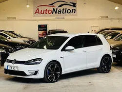 Vit Begagnad 2017 VW Golf VII GTE Halvkombi | 179 900 kr (Marknadspris)