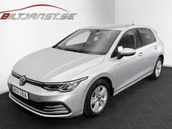 Silver Begagnad 2022 VW Golf VIII Halvkombi | 229 900 kr (Marknadspris)
