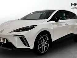 Vit Begagnad 2023 MG MG4 EV Luxury Halvkombi | 334 900 kr (Superpris)