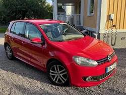 Röd Begagnad 2012 VW Golf VII Dark Label Halvkombi | 58 000 kr (Superpris)