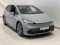 Ljusgrå (panotgrau) Begagnad 2022 Cupra Born Halvkombi | 239 900 kr (Marknadspris)